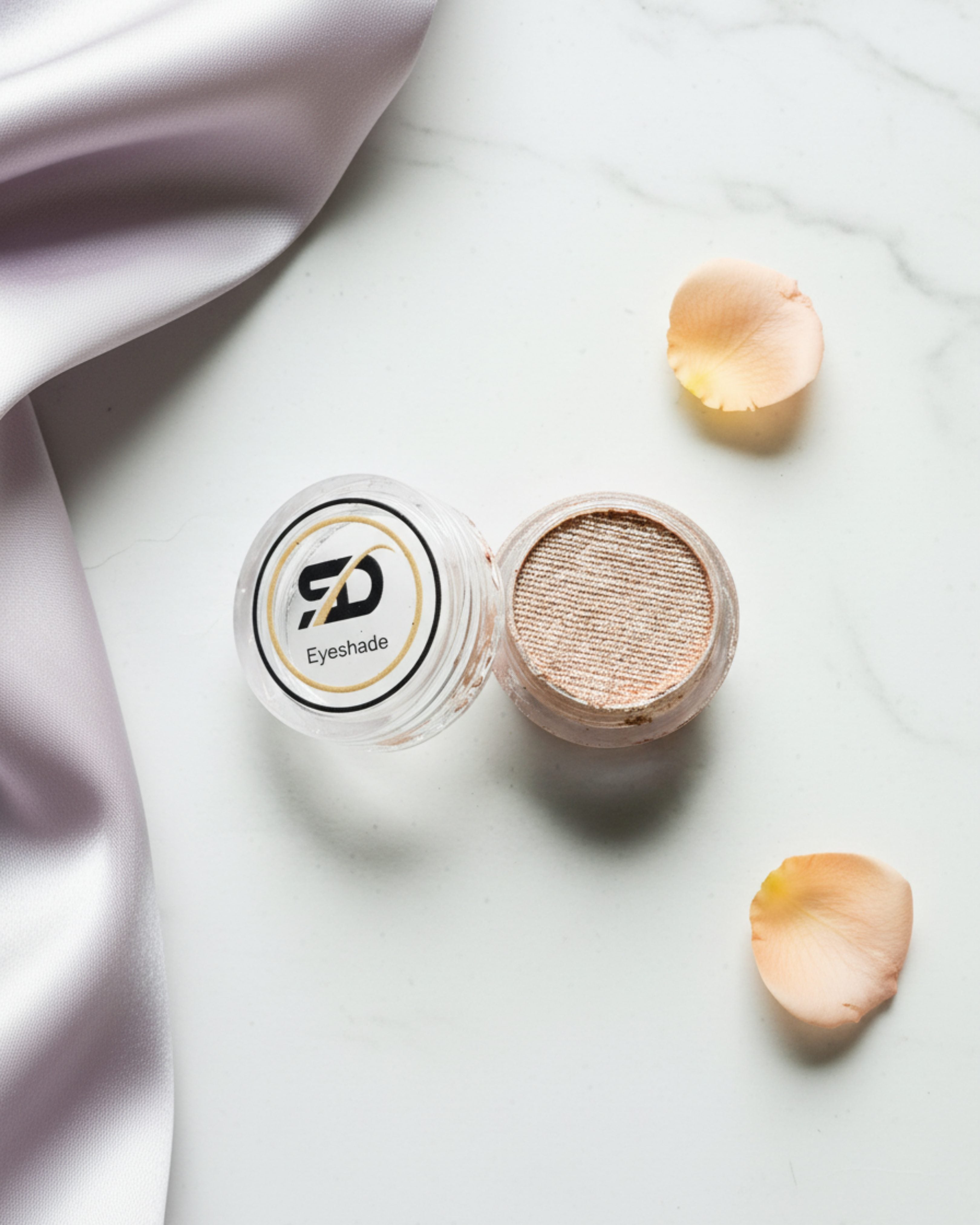 Eye Shadow 04 — Champagne Nude